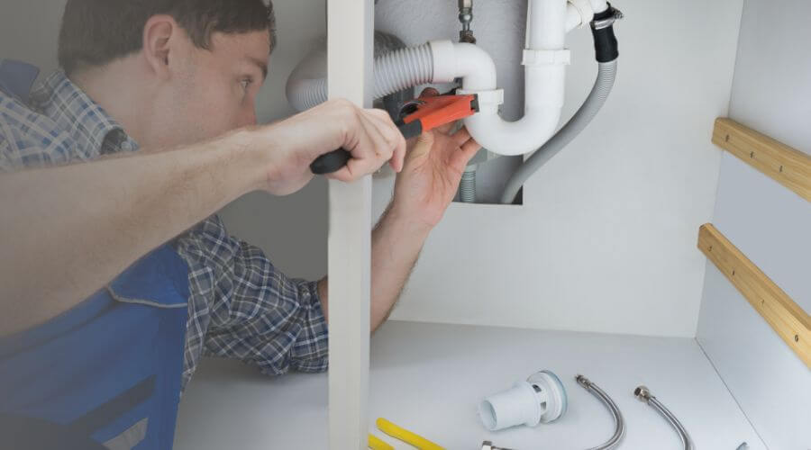 Local tankless water heater installation in Kankakee, IL